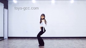 “模仿刘浩存扭胯挑战”社交舞蹈热潮案例研究